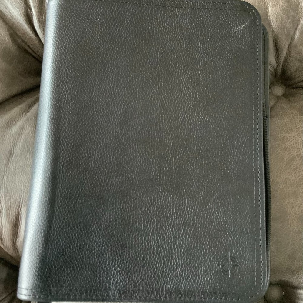 Franklin Planner Classic Rylan Leather Zipper Binder - Onyx